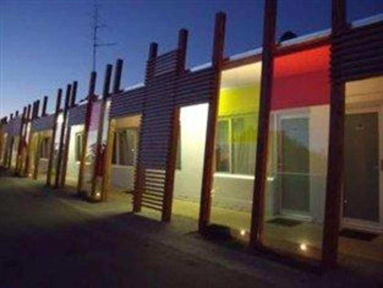 Drouin Motel Exterior photo